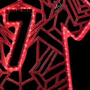 La Figura LED Gigante en forma de Camiseta de futbol roja está fabricada con material reciclado Bioprint resistente a la intemperie y exteriores