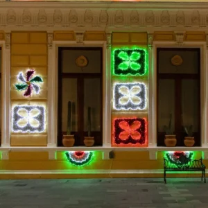 Figura LED abanico de fiestas patrias para adornar kioscos, parques públicos, avenidas, plazas, centros comerciales, negocios y municipios.