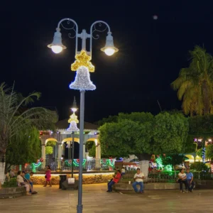 Figura LED de Campana para adornar el grito de independencia en México, ideal para fachadas, calles, avenidas, plazas comerciales, monumentos, zócalos y parques.