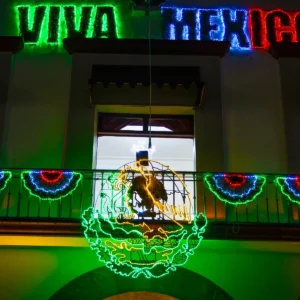 Figura LED Escudo de Fiestas Patrias Bioprint para adornar calles, avenidas, parques, zócalos y presidencias