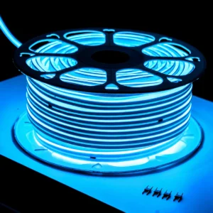 Carrete de manguera LED neón color azul ice de 50 metros encendida