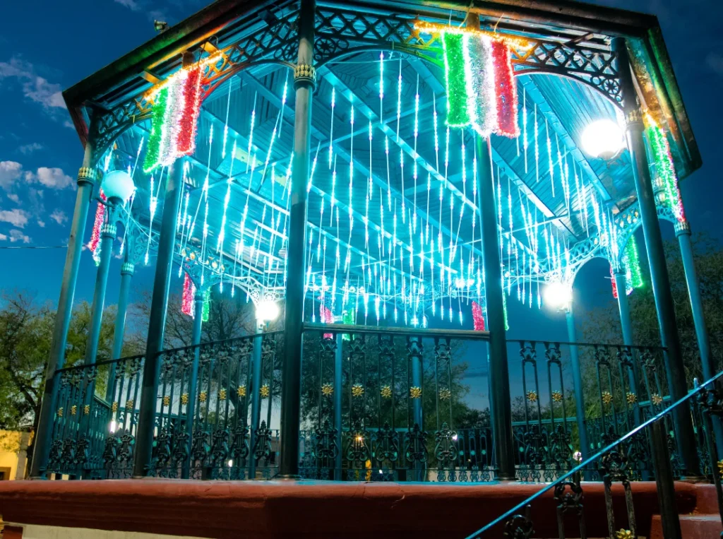 Fabricante de figuras LEd gigantes en México